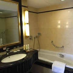 Presidente Hotel ванная