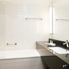 Отель Courtyard by Marriott Stockholm Kungsholmen 4* Номер Делюкс с различными типами кроватей фото 6