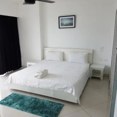 Отель Vtsix Condo Service at View Talay Condo Апартаменты с различными типами кроватей фото 21