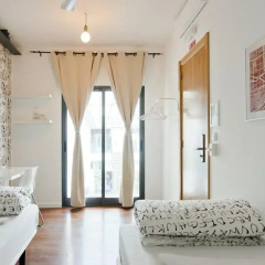 Lisbon Destination Hostel Стандартный номер с 2 отдельными кроватями (общая ванная комната) фото 4