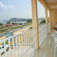 Отель Cheers Guesthouse Улучшенный номер с различными типами кроватей фото 6