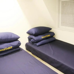 Отель Seoul Dalbit Dongdaemun Guesthouse 2* Номер категории Эконом с различными типами кроватей фото 9