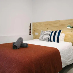 Отель Off Beat Guesthouse 2* Стандартный номер с двуспальной кроватью (общая ванная комната) фото 10