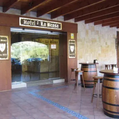 Hotel La Brasa гостиничный бар
