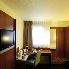 Comfort Hotel Aeroport Lyon St Exupery удобства в номере фото 2