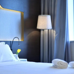 DoubleTree by Hilton Hotel Yerevan City Centre 4* Стандартный номер с двуспальной кроватью