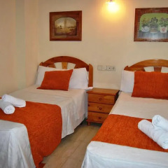Отель Hostal San Lorenzo Стандартный номер фото 13