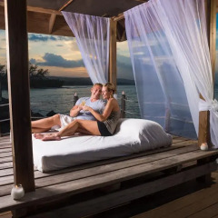 Отель Jewel Paradise Cove Beach Resort & Spa - Curio Collection by Hilton бассейн