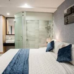 Отель LaLuna Saigon 3* Номер Делюкс с различными типами кроватей фото 9