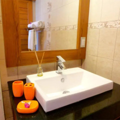 Отель Bangtao Holiday Villa ванная фото 2