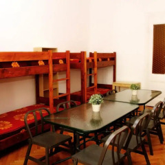 Budapest Budget Hostel Стандартный семейный номер с двуспальной кроватью фото 16