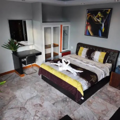 Отель Koenig Mansion 3* Люкс с различными типами кроватей фото 18