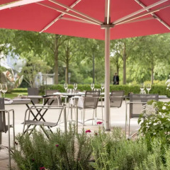 Отель Marriott Lyon Cité Internationale спортивное сооружение