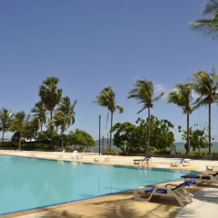 Отель Sunshine Beach Condotel бассейн