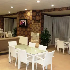 Grand Al-harthy Hotel Чынарджык питание