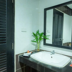 Отель Golden Tulip Essential Pattaya 4* Улучшенный номер с различными типами кроватей фото 49