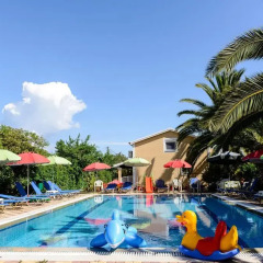 Апартаменты Eleni Family Apartments бассейн фото 3