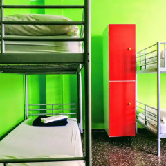 Feetup Yellow Nest Hostel Barcelona Кровать в женском общем номере фото 2