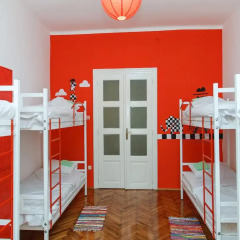 Отель Hostel Yolostel Сербия, Белград - отзывы, цены и фото номеров - забронировать отель Hostel Yolostel онлайн комната для гостей фото 3
