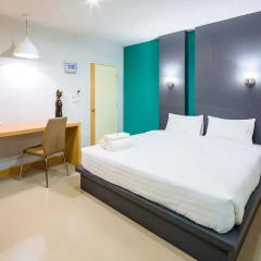 Отель Phoomjai House 3* Улучшенный номер с различными типами кроватей фото 5