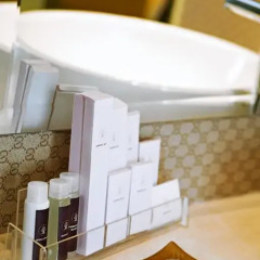 Отель Kingston Suites Bangkok 4* Улучшенный номер с различными типами кроватей фото 13