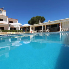Отель Balaia Sol Holiday Club Португалия, Албуфейра - 1 отзыв об отеле, цены и фото номеров - забронировать отель Balaia Sol Holiday Club онлайн бассейн фото 3