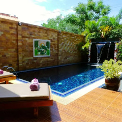Отель Bangtao Holiday Villa бассейн