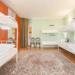 Hostel Happy Vorontsovskiy Кровать в мужском общем номере
