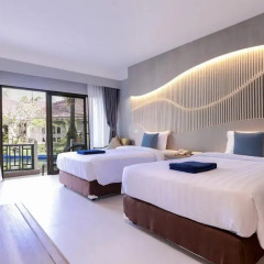 Отель Amora Beach Resort Phuket 4* Улучшенный номер двуспальная кровать фото 5