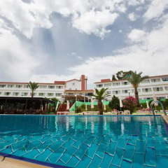 Adelais Bay Hotel бассейн фото 2