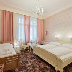 Hotel Pension Baronesse 4* Стандартный номер с двуспальной кроватью фото 2