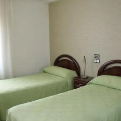 Отель Hostal Salones Victoria Стандартный номер с 2 отдельными кроватями фото 4