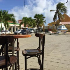 Отель The Lodge Bonaire гостиничный бар