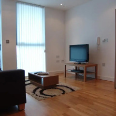 Апартаменты Quay Apartments Солфорд комната для гостей