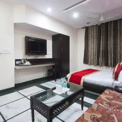 Hotel Apra Inn 3* Номер Делюкс с различными типами кроватей фото 5