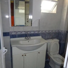 Отель Guest House Luiza & Bushati ванная