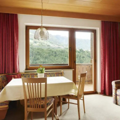 Отель Ferienwohnungen Haus Christine Италия, Горнолыжный курорт Ортлер - отзывы, цены и фото номеров - забронировать отель Ferienwohnungen Haus Christine онлайн комната для гостей фото 2