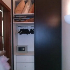 Отель Klimt Guest House сейф в номере