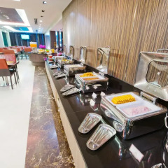 Отель Kingston Suites Bangkok питание