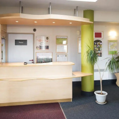 Отель B&B Hôtel Auxerre Monéteau интерьер отеля