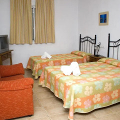 Отель Villa la Dehesa Испания, Кониль-де-ла-Фронтера - отзывы, цены и фото номеров - забронировать отель Villa la Dehesa онлайн комната для гостей фото 5