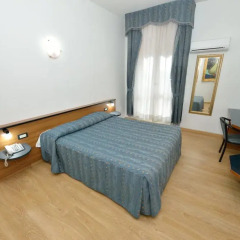 Hotel Chopin 2* Стандартный номер с двуспальной кроватью фото 3