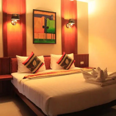 Отель Patong Hemingways 4* Улучшенный номер фото 5