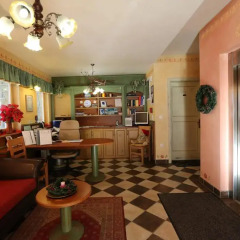 Apart Hotel Vijolica гостиничный бар