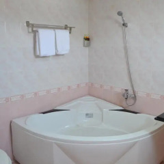Отель COMMON INN Ben Thanh 2* Люкс с различными типами кроватей