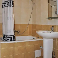 Гостиница Милитари-усадьба Grün Hof Украина, Поляна - отзывы, цены и фото номеров - забронировать гостиницу Милитари-усадьба Grün Hof онлайн ванная