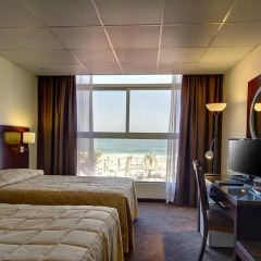 Отель Ajman Beach 3* Стандартный номер фото 2