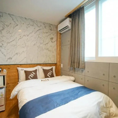 Отель D.H Sinchon Guesthouse 2* Стандартный номер с различными типами кроватей фото 12