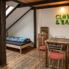 Clown and Bard Hostel Кровать в общем номере с двухъярусной кроватью фото 3