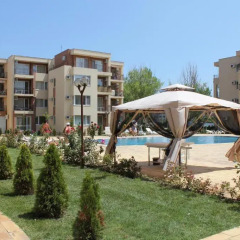 Holiday Garden Hotel пляж